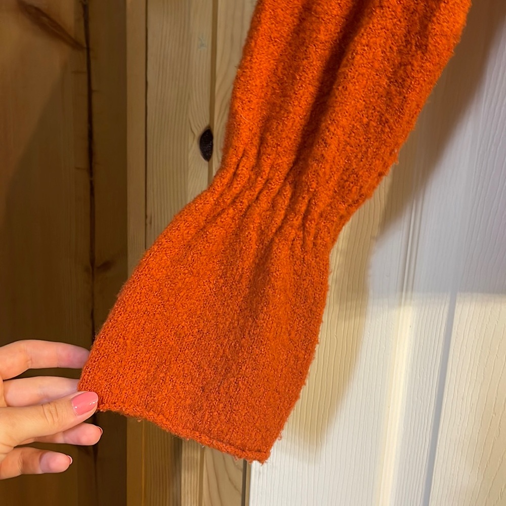 Orange Sweater 🍁🍂 - Picture 2 of 2